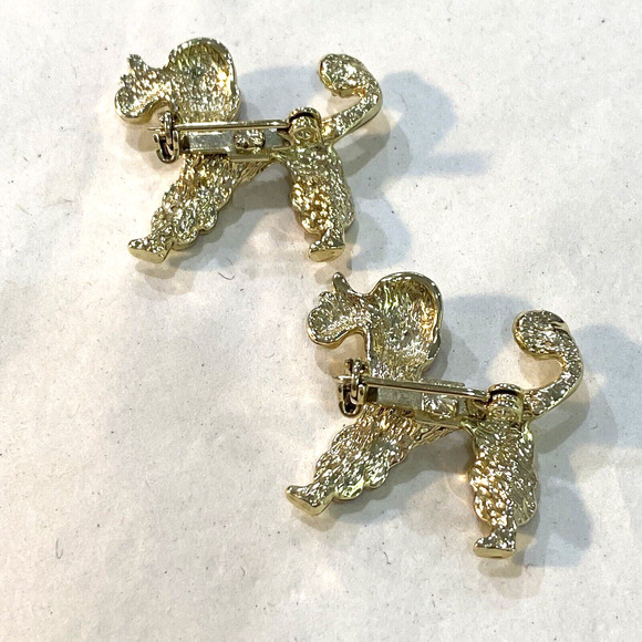 Mid Century Poodle Scatter Pins Pair Goldtone & Red Enamel Doggie Puppy Brooches - Picture 8 of 9